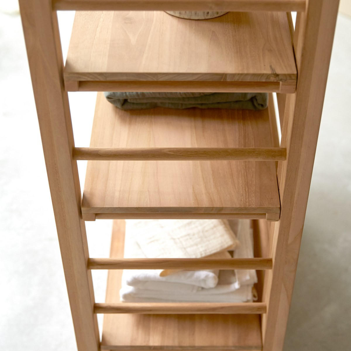 HOCHSCHRANK Sera Natur aus Teak - Naturfarben, Holz (80/115/40cm) - Tikamoon