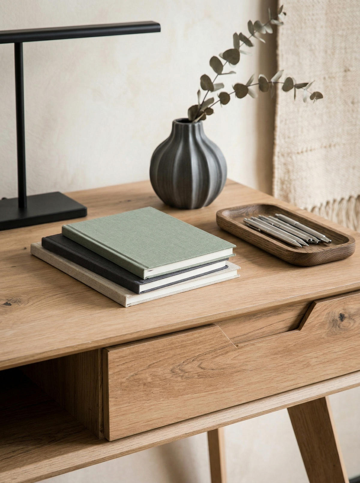 SCHREIBTISCH – 120x55x77 cm, Skandinavischer Stil, 2 Schubladen, Eichenbeine - Beige, Eichenholz/Holz (55/120/77cm) - KADIMA DESIGN