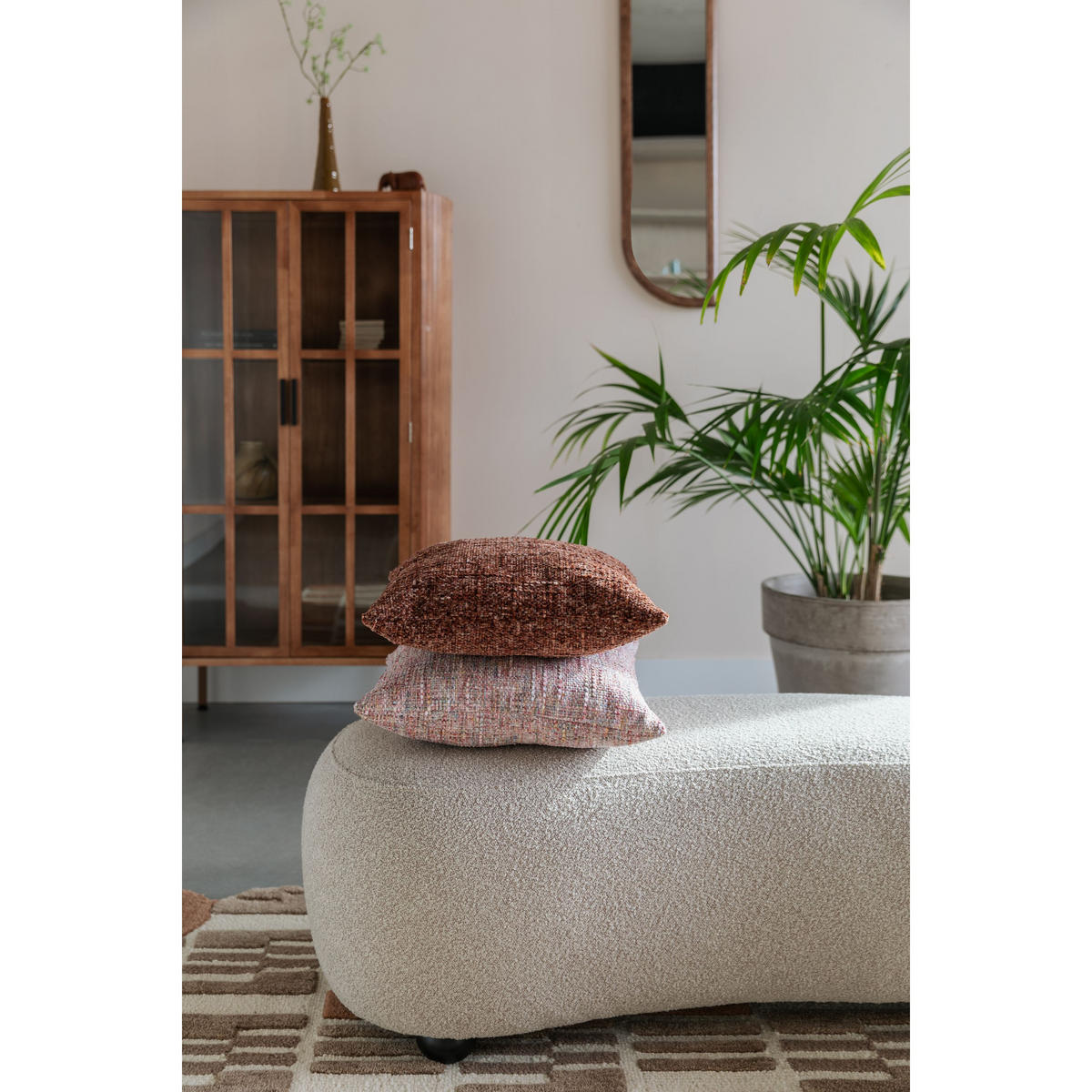 SITZHOCKER Noxx Pouf/ Organisch Geformt Bouclé Beige - Beige, Kunststoff (120/41/46cm) - Housecraft Living