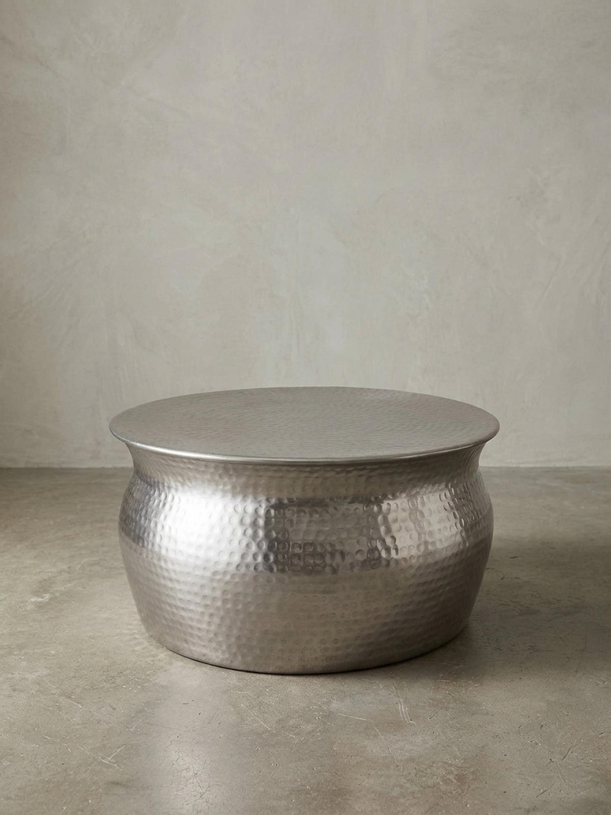 COUCHTISCH ENNS: Orientalisch, Hammerschlagstrukturen, Aluminium, Handgefertigt, Silber 60x60x30 cm - Silberfarben, Metall (60/60/30cm) - KADIMA DESIGN