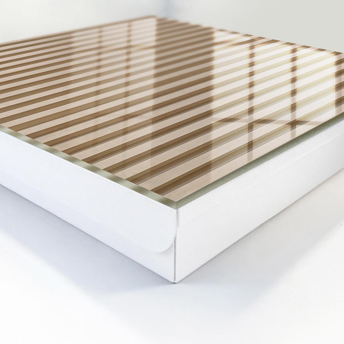 SCHLÜSSELBOX Weiß 30x30 cm – Türöffnung nach rechts - beige Linien - Beige, Metall (30/30/5cm) - TULUP