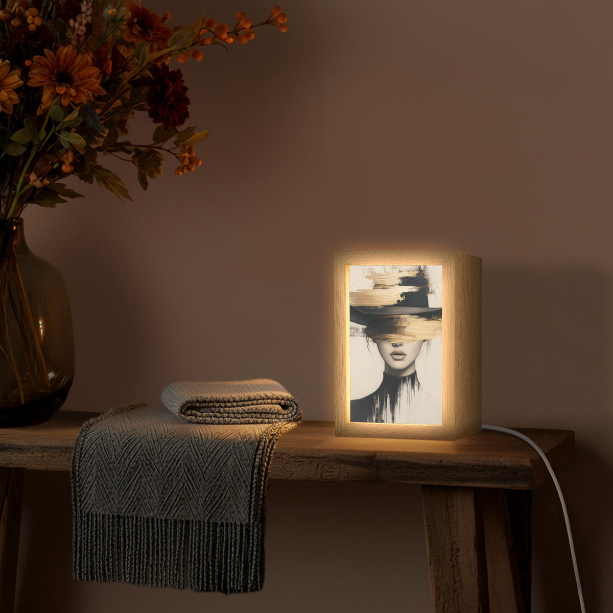 STOLNÍ LAMPA Žena - klobouk - barva 15x20 cm - hnědá, kompozitní dřevo (8/15/20cm) - OnlyWow