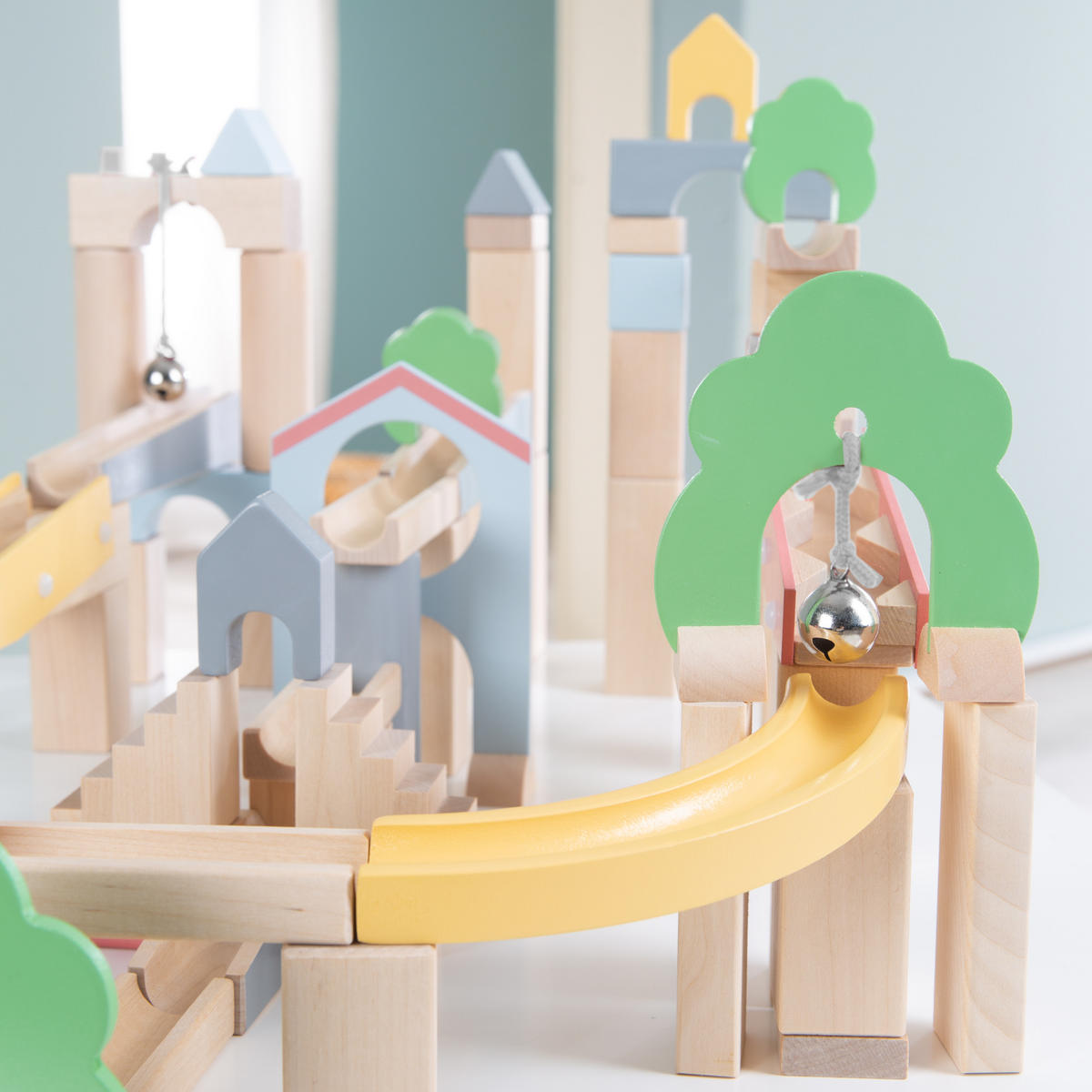 KUGELBAHN 80-teilig - Multicolor, Holz (60/40cm) - Roba