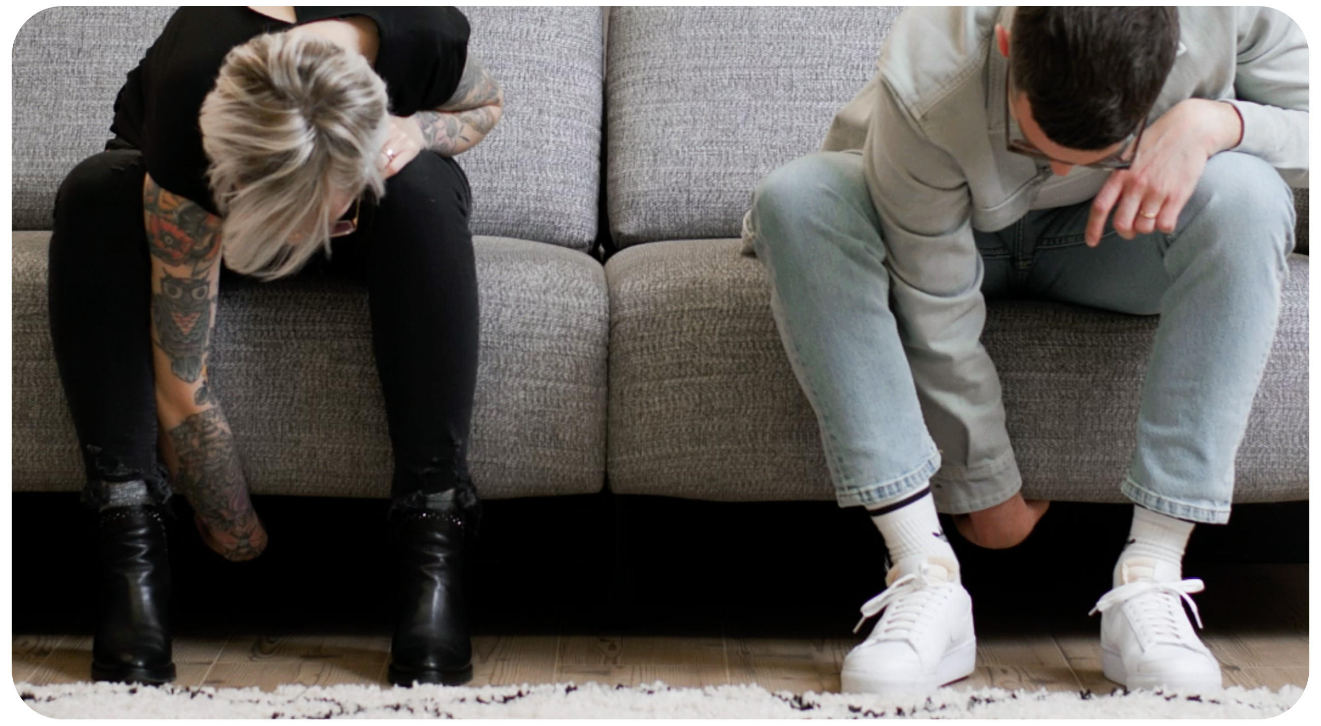 SENSOO, verstellbare Sitzhaerte, Sofa in grau