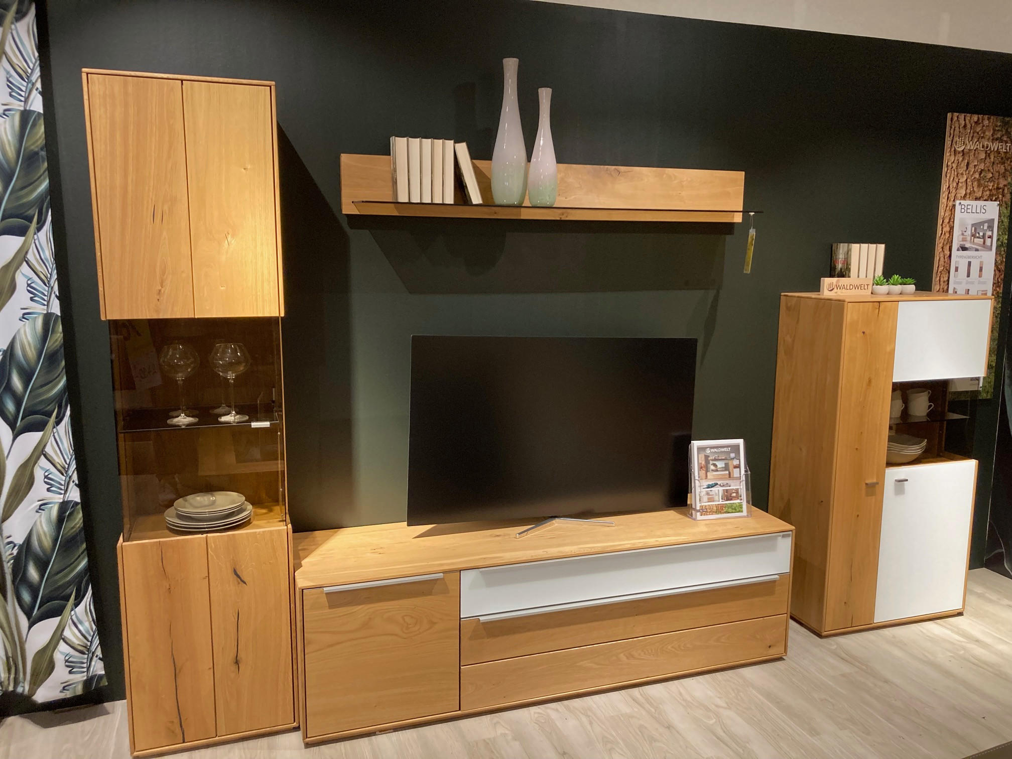Wohnwand Bellis - Waldwelt