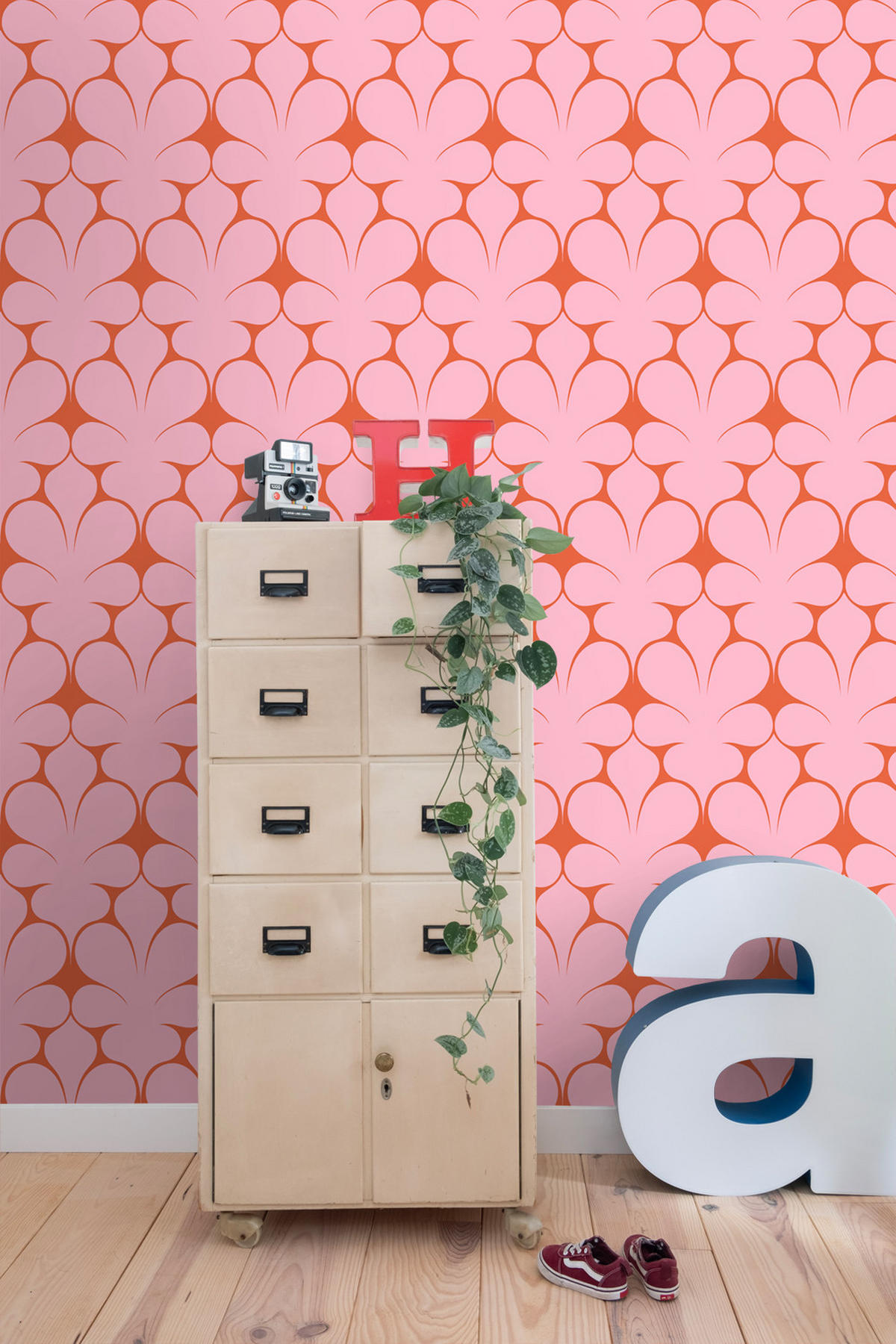 TAPETE Retro-Ornamente 50 x 900 cm - Pink, Papier (50/900cm) - ESTAhome
