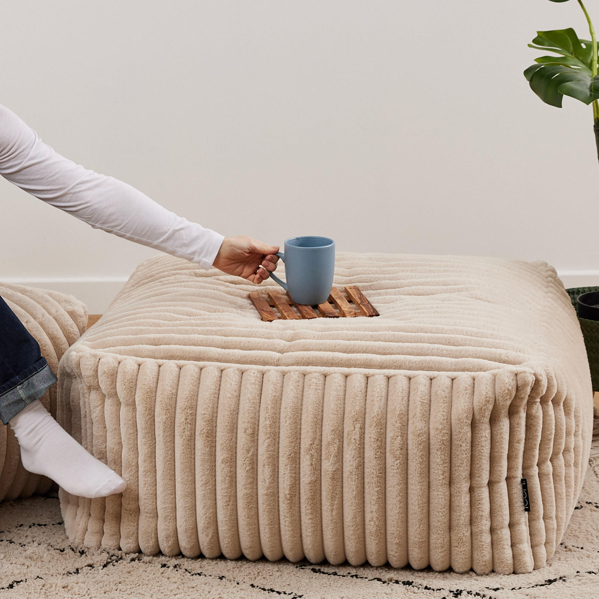 HOCKER Tetra Beige - Beige, Textil (85/88cm)