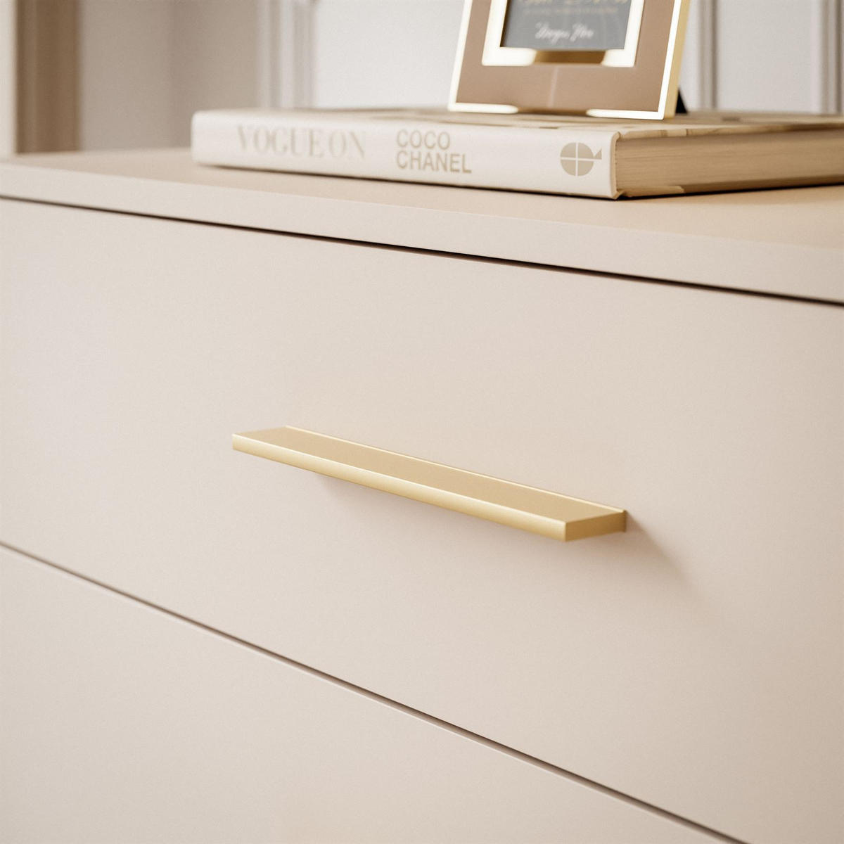 KOMMODE LINA KASCHMIR 4S mit Schubladen und LED-Beleuchtung Goldene Beine und Griffe - Kaschmir/Goldfarben, Holzwerkstoff (95/86/40cm) - Lookway