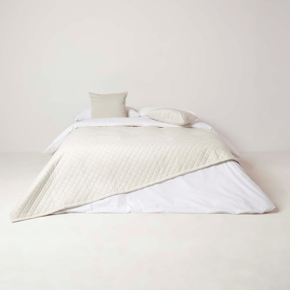 SAMT-WOHNDECKE 150/200 cm, gesteppt - Creme, Textil (150/200cm) - Homescapes