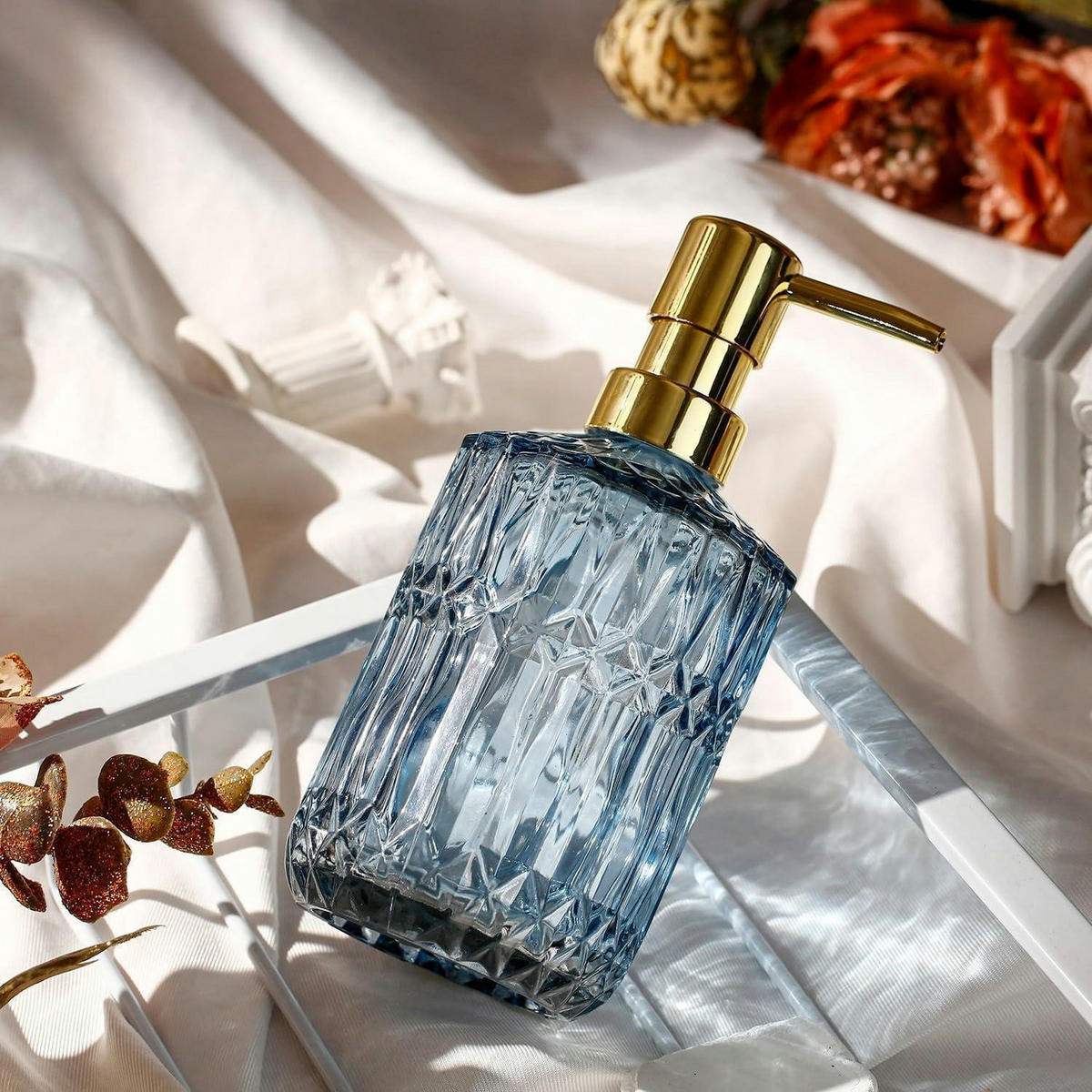 SEIFENSPENDER Glas Blau mit Diamantschliff-Design - Transparent, Glas (8/18.5/8cm)