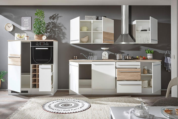 Rovná kuchyňská linka bílá a dřevěný dekor