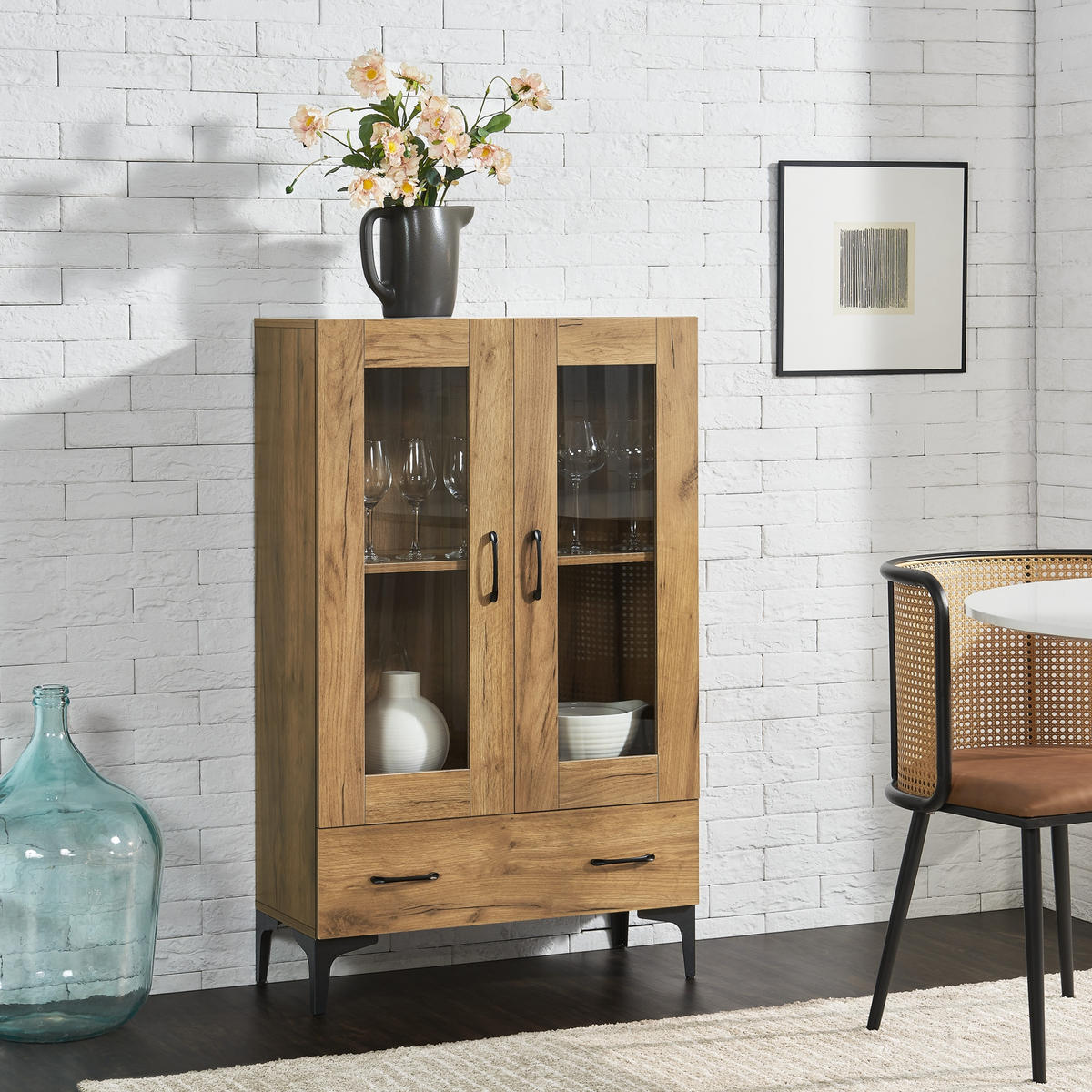 VITRINE Søndersø - Eichefarben, Glas/Holzwerkstoff (70/115/31cm) - [en.casa]