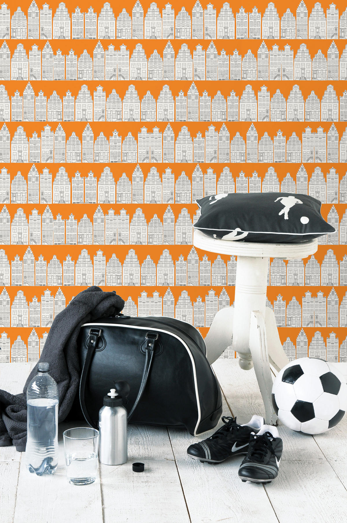TAPETE Amsterdamer Grachtenhäuser 53 cm x 10.05 m - Orange, Papier (53/0.1cm) - ESTAhome