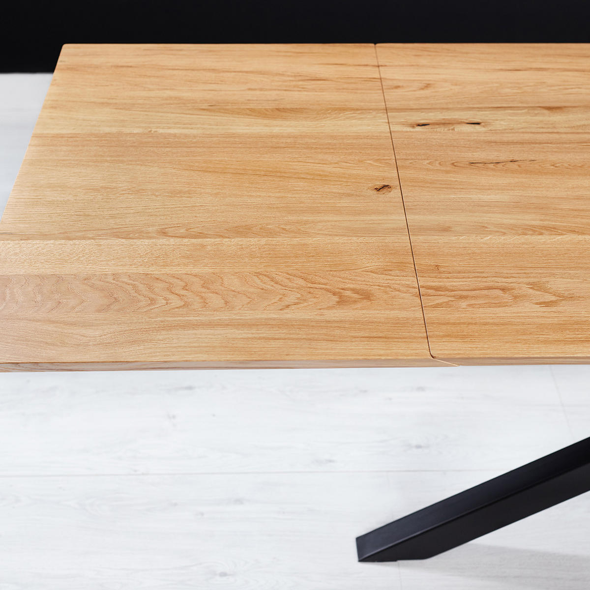 TISCH Ausziehbar Slant aus massivem Eichenholz 160x80 cm + Tischverlängerungen 2x50 cm - Eichefarben/Schwarz, Holz/Metall (160/80/75cm) - Danzz