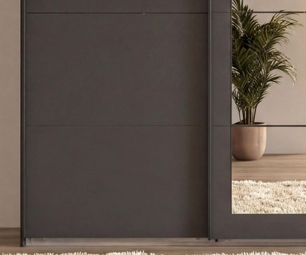 SCHWEBETÜRENSCHRANK 3-türig B270/H208/64 cm Kleiderschrank in Grafit, mittig Spiegel, Griffe Schwarz / 22630 - Schwarz/Graphitfarben, Holzwerkstoff/Metall (270/208/64cm) - luma-home