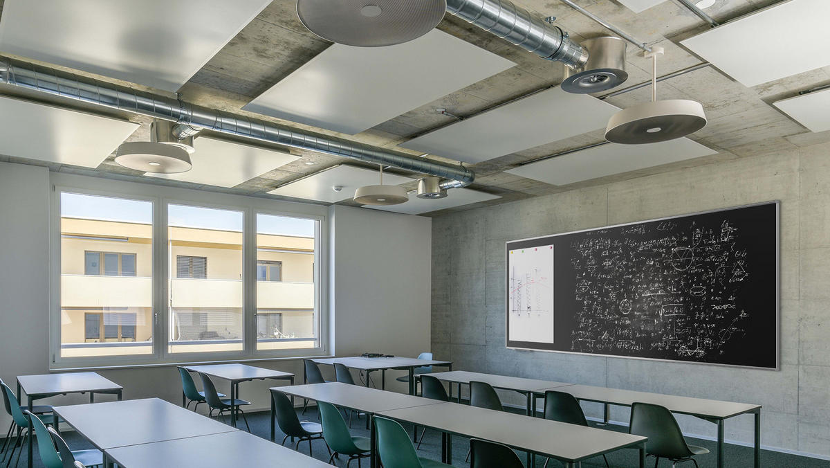 SCHWARZE magnetische Kreidetafel mit Alurahmen Premium EXPO 300x120cm - Schwarz, Metall (300/120/1.6cm) - ALLboards