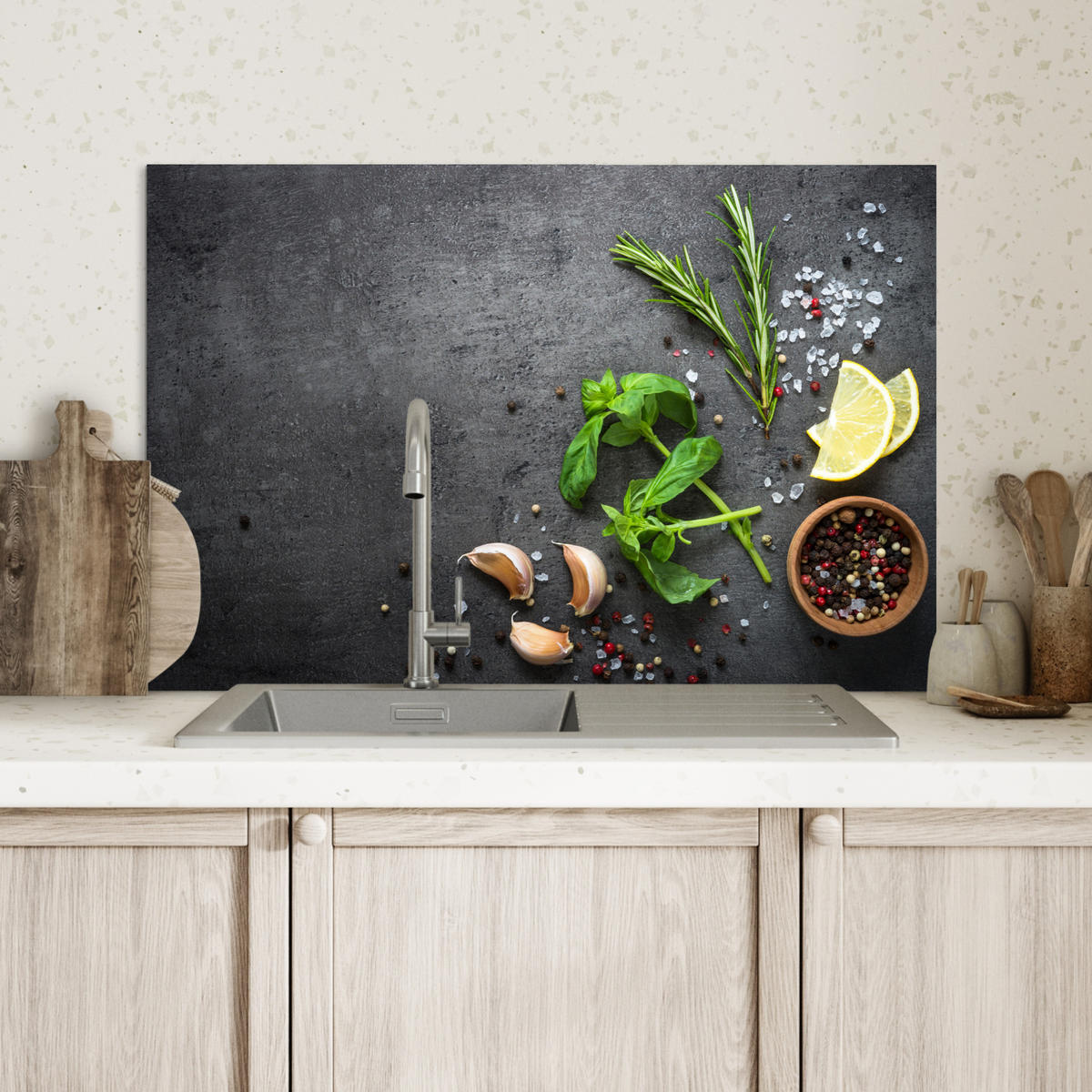SPRITZSCHUTZ KÜCHE Limette - Kräuter - Gewürze - Grün - Grau - Beton 70x50 cm - Grün, Metall (70/0.3/50cm) - MuchoWow
