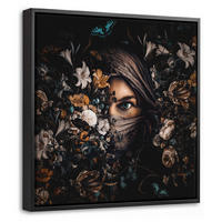 LEINWAND Bilder mit Rahmen - Frau - Luxus - Blumen - Schmetterling - Porträt - 20x20 - Schwarz, Textil (20/20cm) - MuchoWow