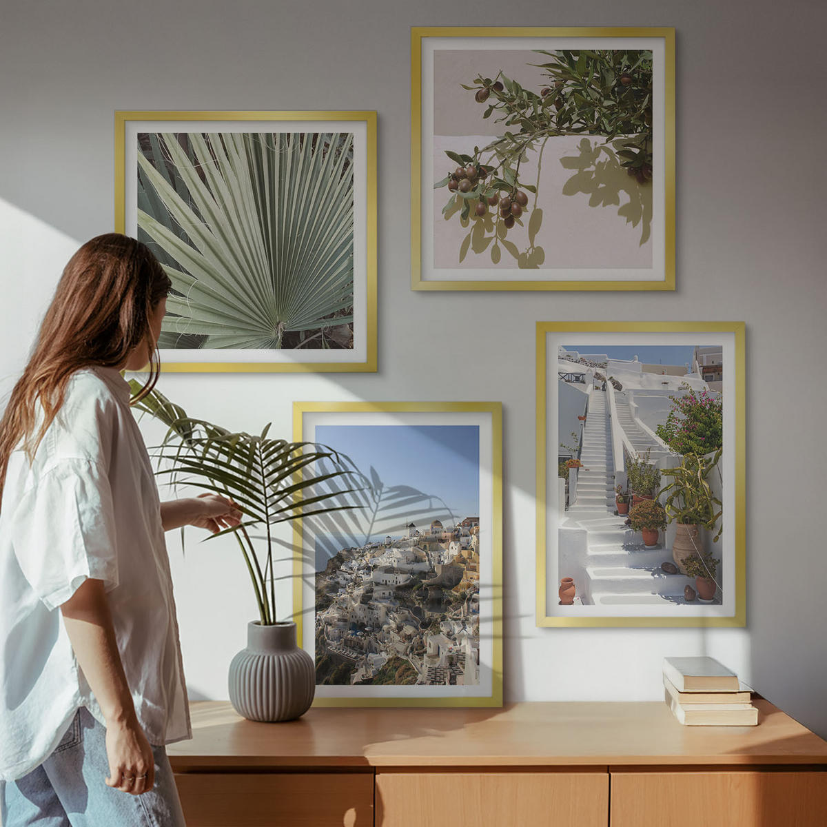 BILDER SET 4er Set - 50x50 cm & 40x60 cm Goldrahmen - Weiße Treppe mit Blick auf Santorini - Goldfarben, Kunststoff (50/50cm) - TULUP