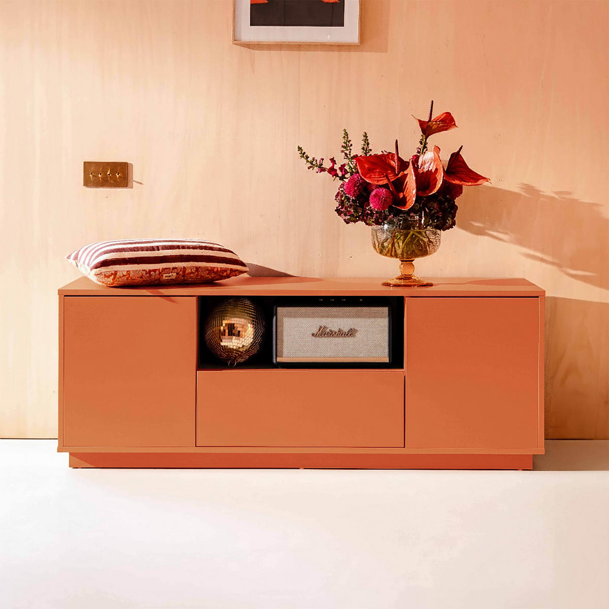 TV-SCHRANK 140 cm, Ziegelrot - Rot/Orange, Holz (40/52/140cm) - Oviala