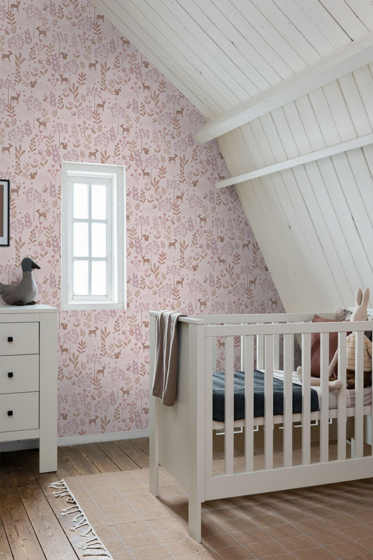 TAPETE Wald mit Waldtieren 50 x 900 cm - Lila, Papier (50/0.1cm) - ESTAhome