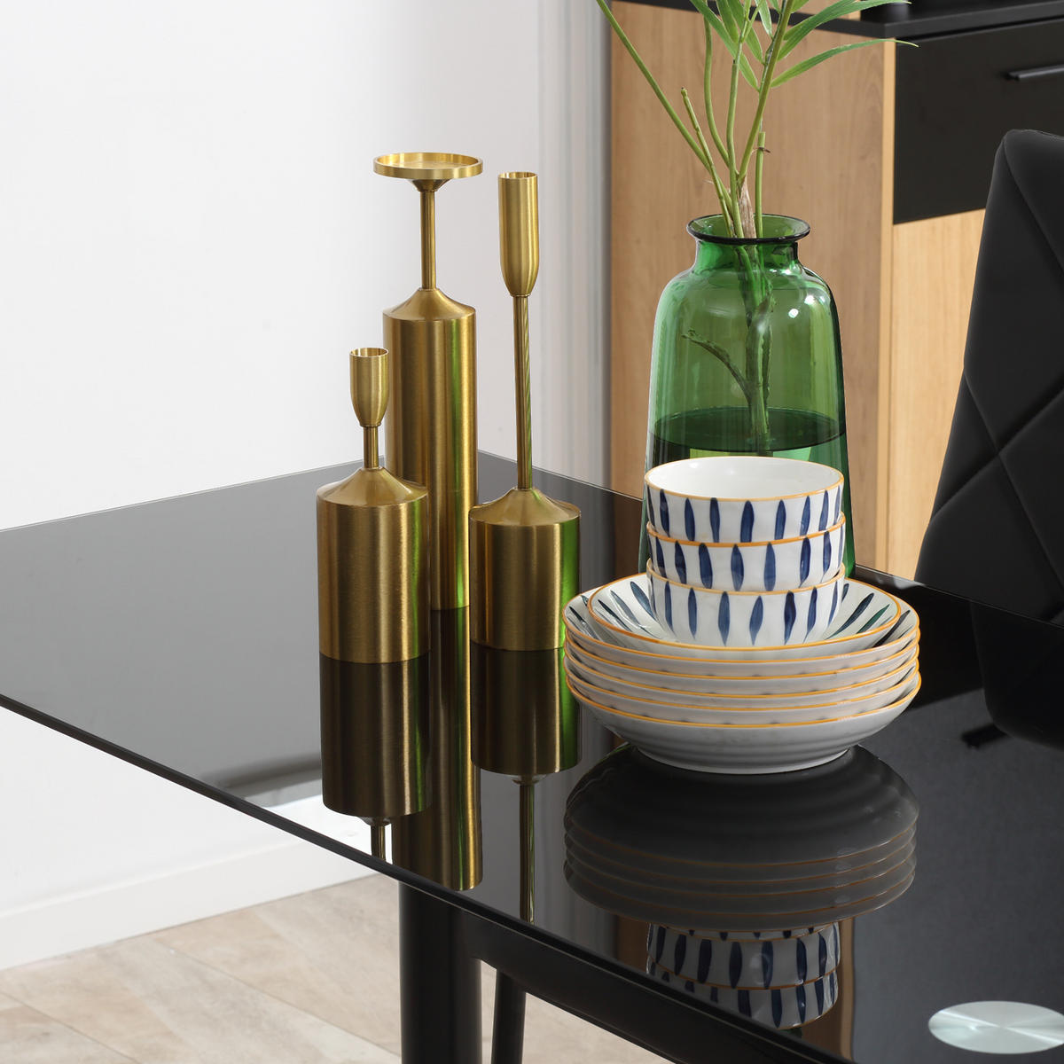 ESSGRUPPE mit 4 Stühlen, Tischplatte aus gehärtetem Glas, Stahlbeine, für Küche oder Wohnzimmer, schwarz - Brombeere, Metall (120/75/60cm)