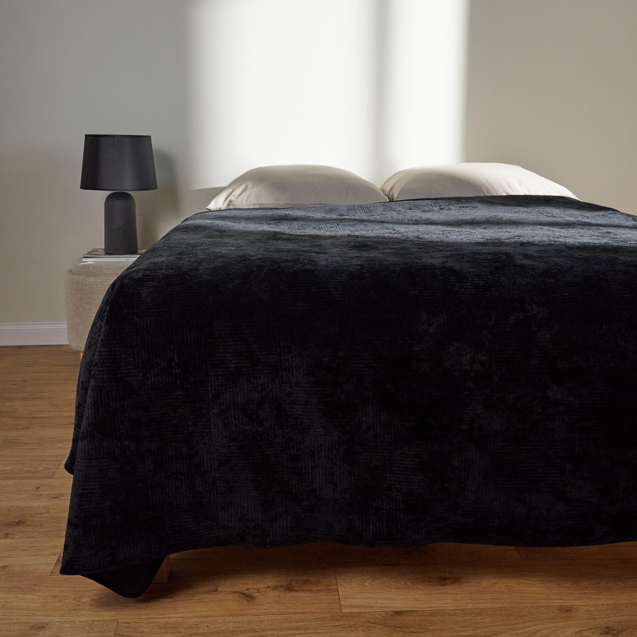 TAGESDECKE Quadron - Schwarz, Textil (200/220cm) - home&you