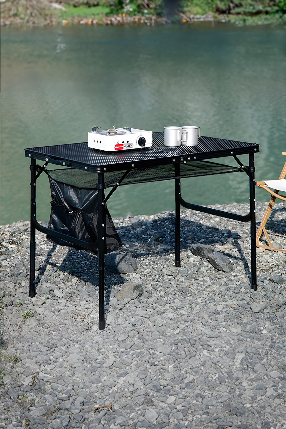 CAMPINGTISCH aus Aluminiumlegierung Eisen in Schwarz klappbarer Rechteckig Gitter-Tischplatte Felsenfeste Stabilität 90 cm B x 60 cm T x 42/66 cm H - Schwarz, Metall (60/90/42cm) - Livingandhome