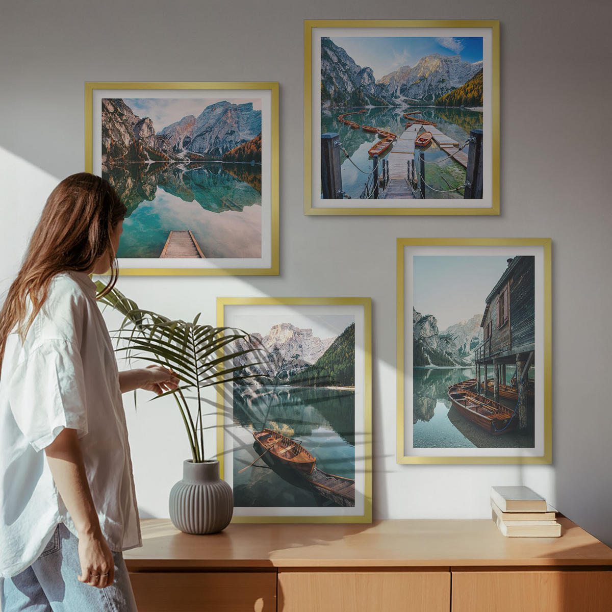 BILDER SET 4er Set - 50x50 cm & 40x60 cm Goldrahmen - See, Berge, Boote, Ferienhaus - Goldfarben, Kunststoff (50/50cm) - TULUP