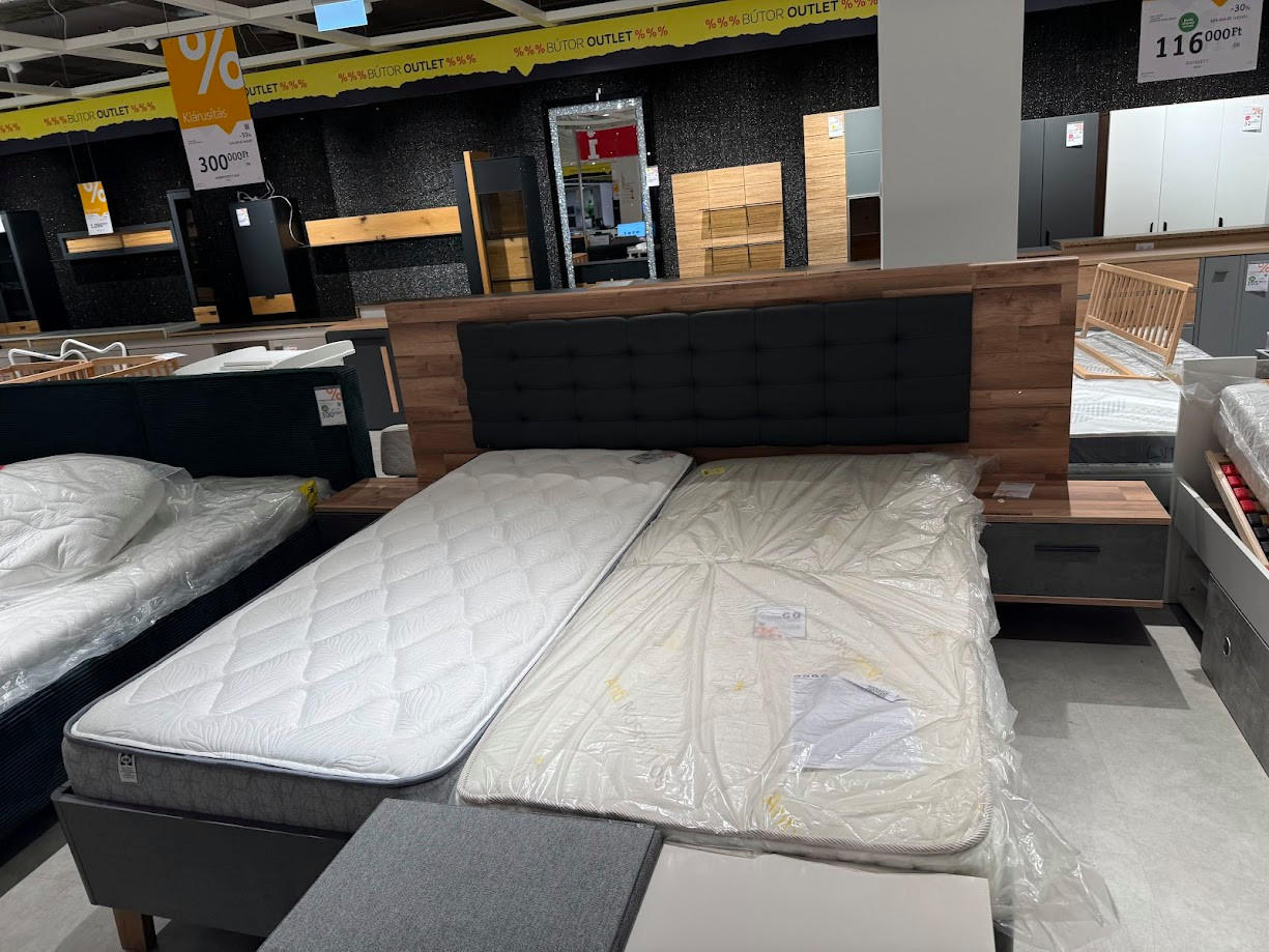 KÁRPITOZOTT ÁGY PACO I-BUDAÖRS OUTLET - Carryhome