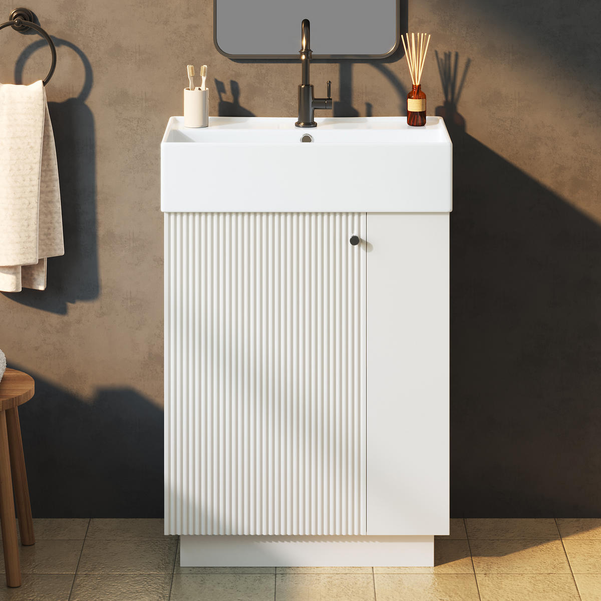 BADEZIMMERSCHRANK Waschbeckenunterschrank Rillenoptik Keramik 55cm - Weiß, Keramik (55/87/32cm) - FLIEKS