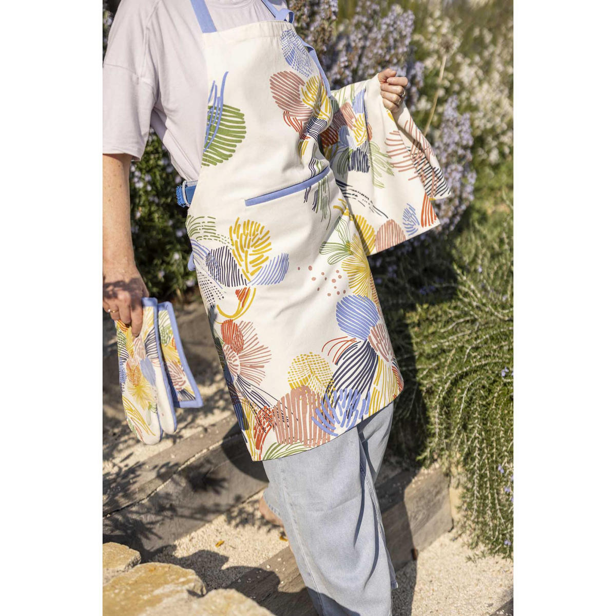 KÜCHENSCHÜRZE MIT TASCHE Abelia multico 72 x 85 cm - Multicolor, Textil (72/85cm) - Winkler