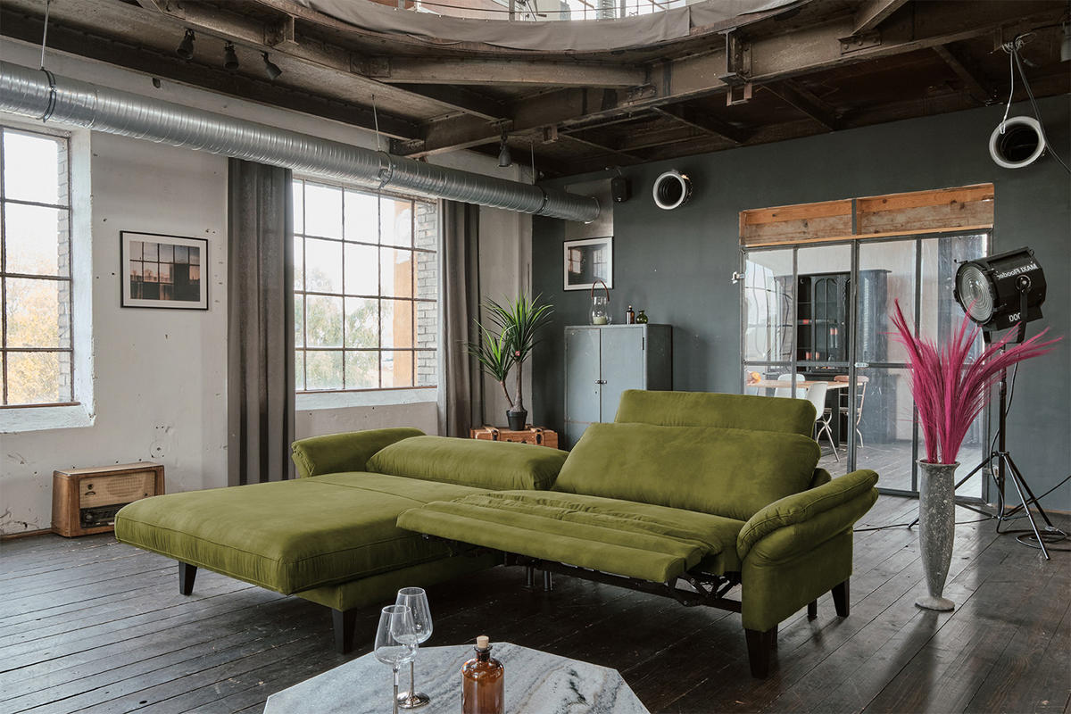 ECKSOFA MIT MOTORISCHER RELAXFUNKTION MALTA Grün Webstoff - Schwarz/Grün, Buchenholz/Textil (302/175cm) - KAWOLA