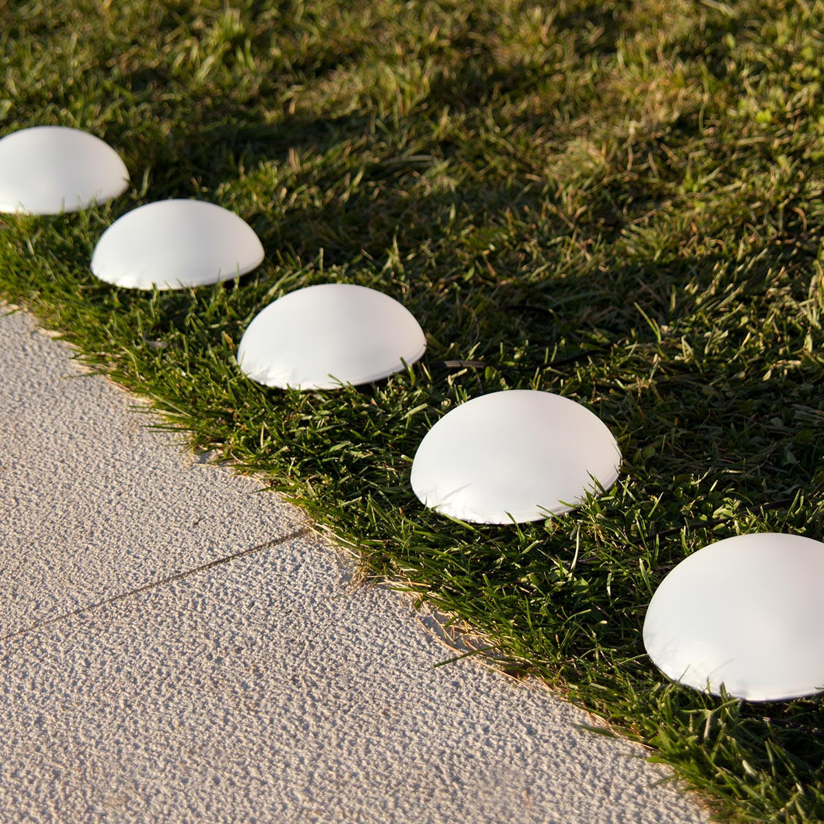 SOLAR-HALBKUGELN HALF MOON weiß - Weiß, Kunststoff (15/15/19cm) - Lumisky