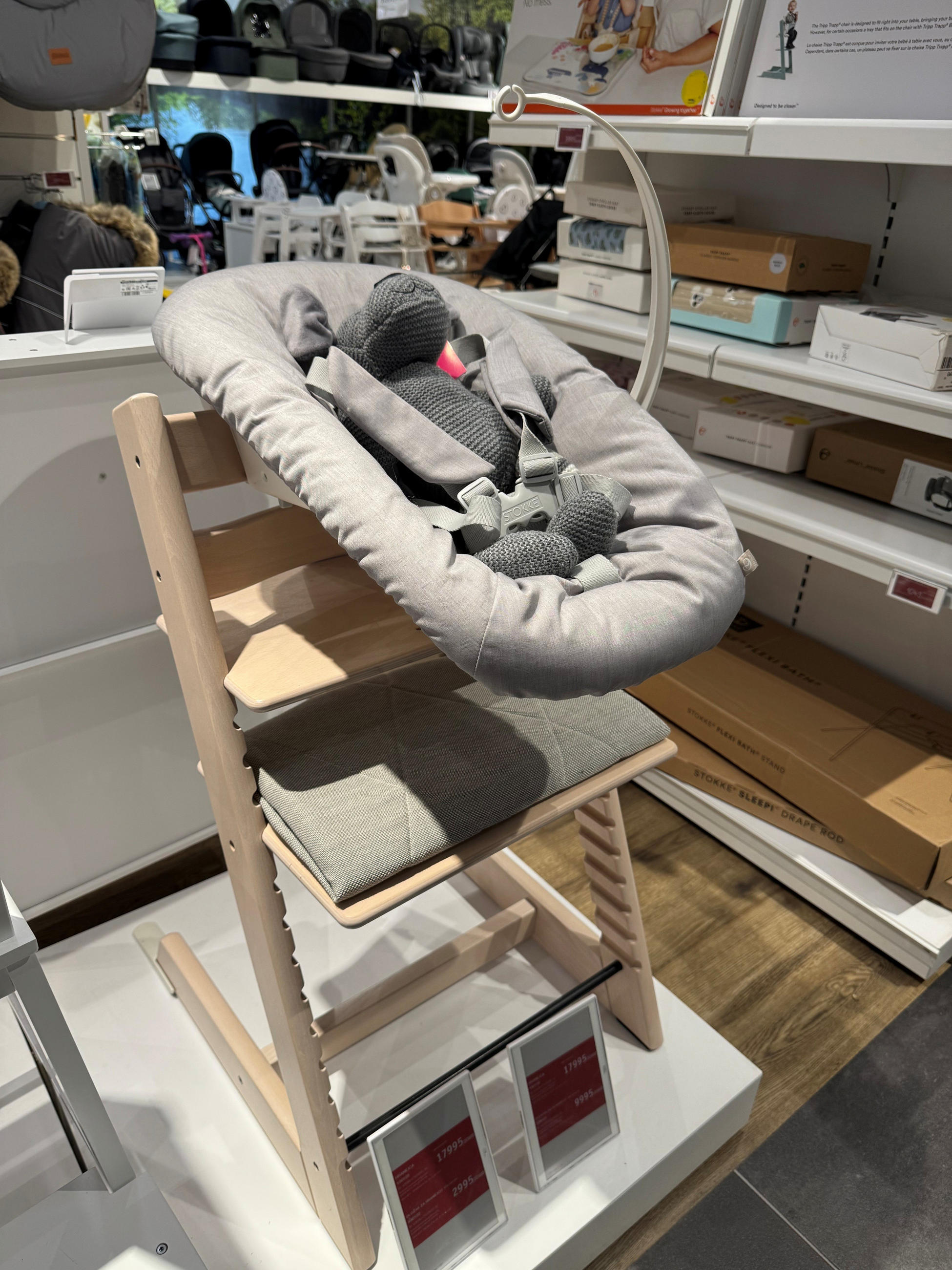 Bebi nosiljka za hranilicu 526101 - rasprodaja - Stokke