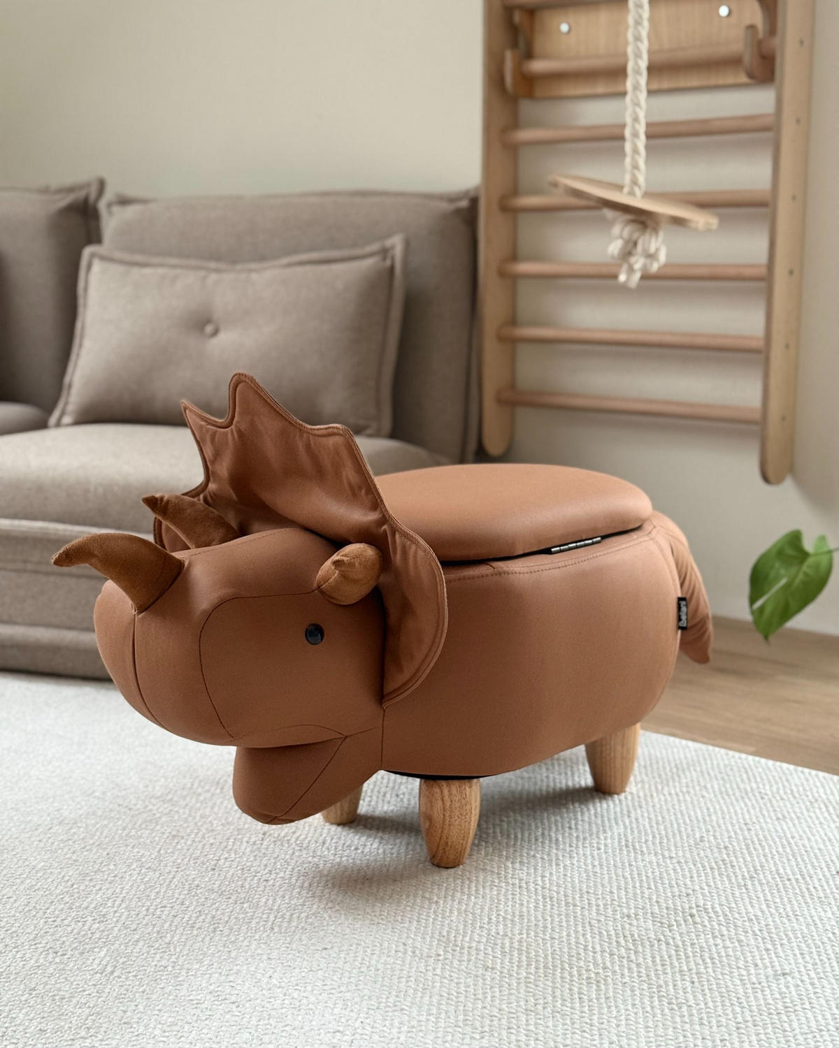 TABURET PENTRU ANIMALE maro Triceratops - maro, material textil (92/56/42cm) - Beliani