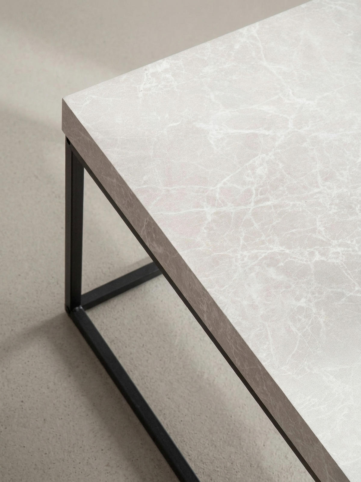 COUCHTISCH in Stein-Optik mit Metallbeinen, Modernes Design, Rechteckig, Groß, Beige 120x60x38 cm - Beige/Schwarz, Holzwerkstoff/Metall (60/120/38cm) - KADIMA DESIGN