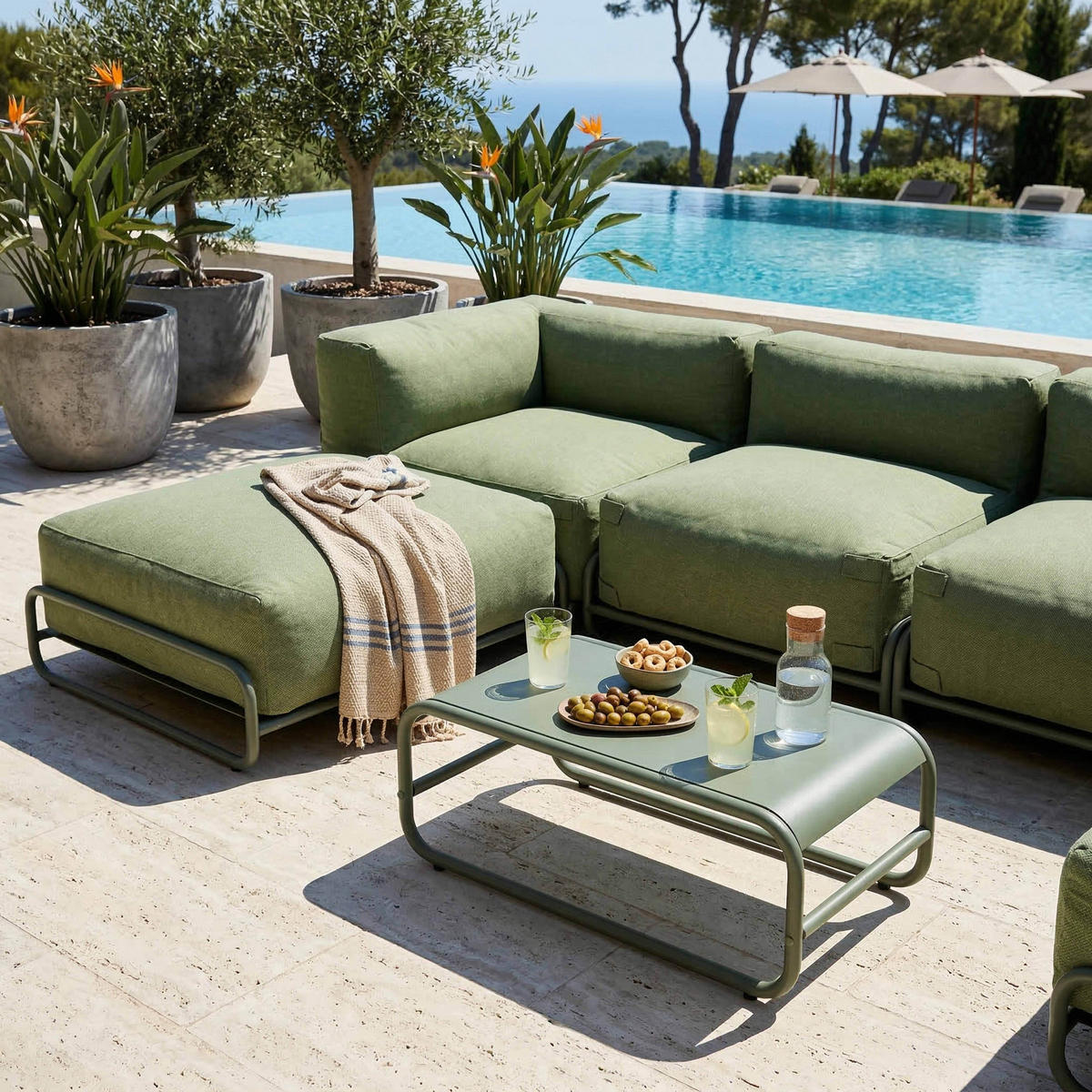 BEISTELLTISCH, kaktusgrün - Grün, Metall (85/40/30cm) - Oviala