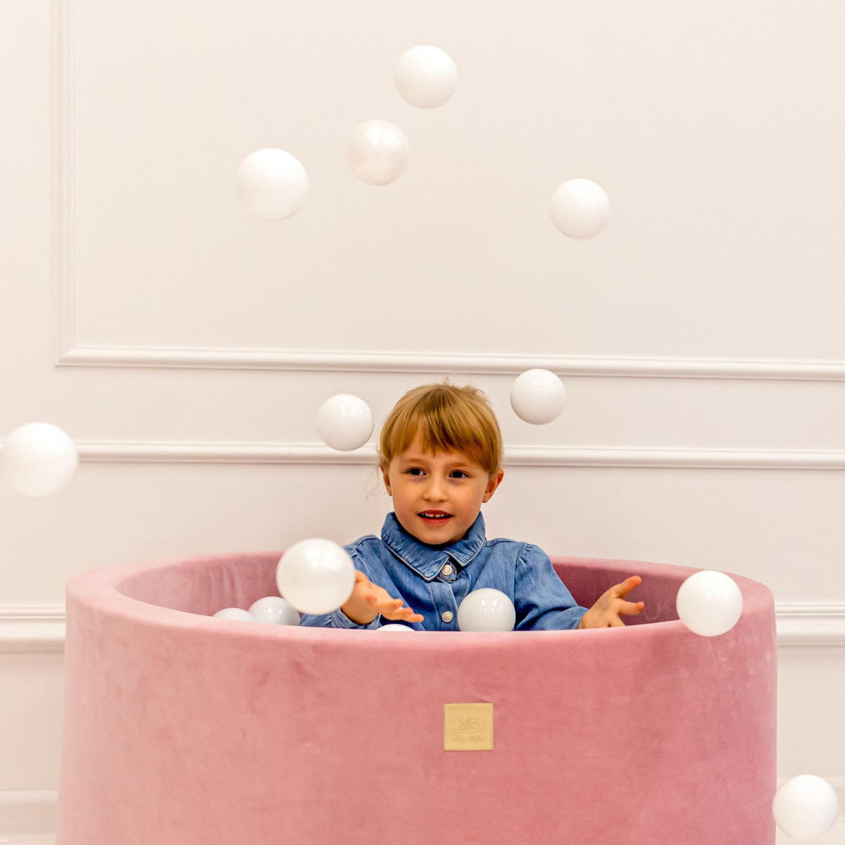 BÄLLE für Bällebad, Spielbälle, Plastikbälle für Kinder Set 50 pcs.: Grau/Perlweiß/Silber/Weiß - Weiß/Grau, Textil (7/7/7cm) - MeowBaby