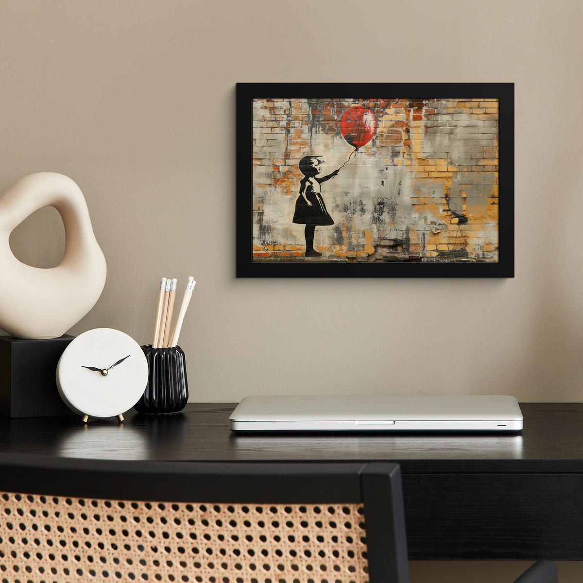 ZARÁMOVANÝ PLAGÁT Graffiti - Banksy - Dievča - Street art 30x20 cm - piesková, papier (30/20cm) - MuchoWow