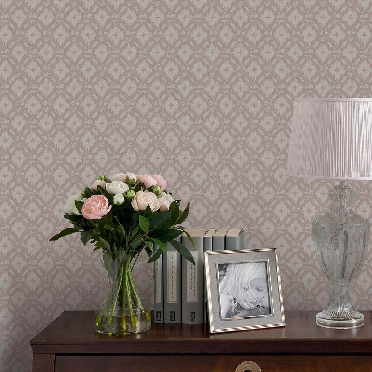 VLIESTAPETE Whitebrook Taubengrau | Beige Grau | Karomuster| 10mx52cm - Grau, Papier/Kunststoff (52/1000cm) - Graham & Brown