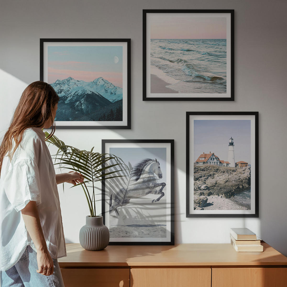 BILDER SET 4er Set - 50x50 cm & 40x60 cm Schwarzer Rahmen - Pferde, Bewegung, Strand, Leuchtturm, Berge - Schwarz, Kunststoff (50/50cm) - TULUP