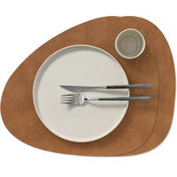 PLATZSET TISCHSETS Nupo - Leder - Nature - Curved - Abwaschbar - 44 x 37 cm - 2 Stück - Braun, Leder (44/37/2cm) - LIND DNA