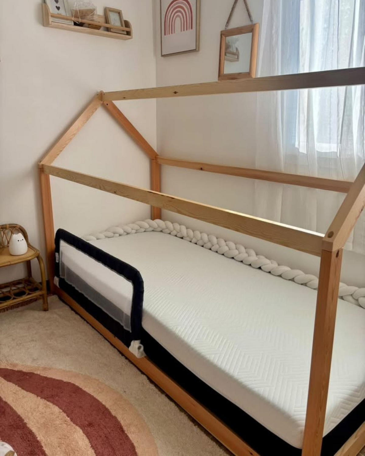 GELOVÁ matrace s paměťovou pěnou H2/3 Střední 90/200 cm Spongy - bílá, textil (90/200cm) - Beliani