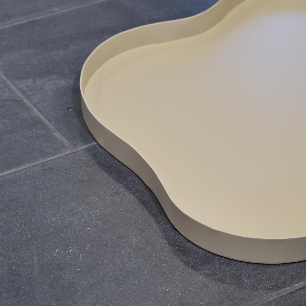 TABLETT Serva Beige - Beige, Metall (60/3/60cm) - LOFT42