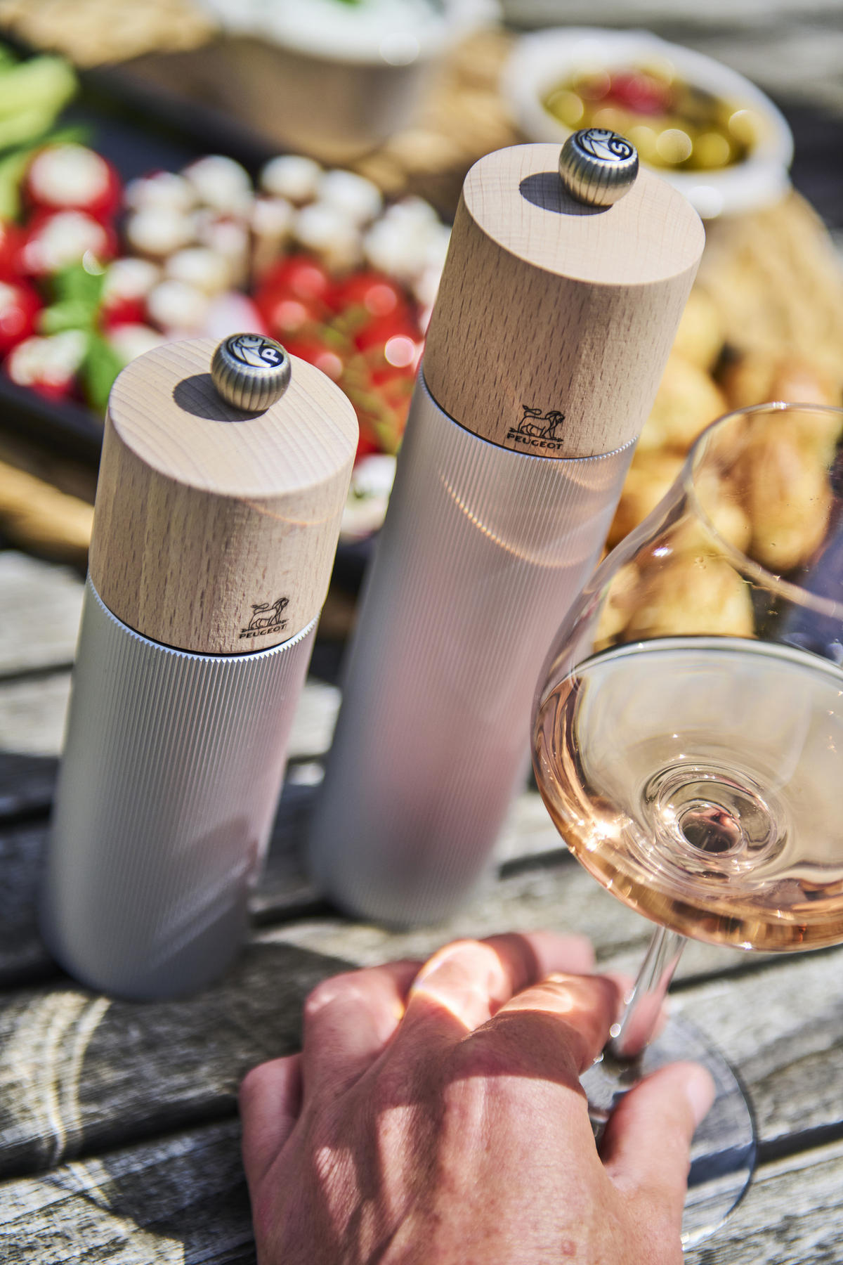 SALZMÜHLE Line 22cm Aluminium Buchenholz Natur Stahlmahlwerk - Grau, Metall (5.2/22/5.2cm) - PEUGEOT