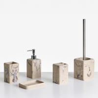 BADACCESSOIRES Set 5-teilig Beiger Vilcanota - Beige/Silberfarben, Kunststoff (8/10/8cm) - Beliani