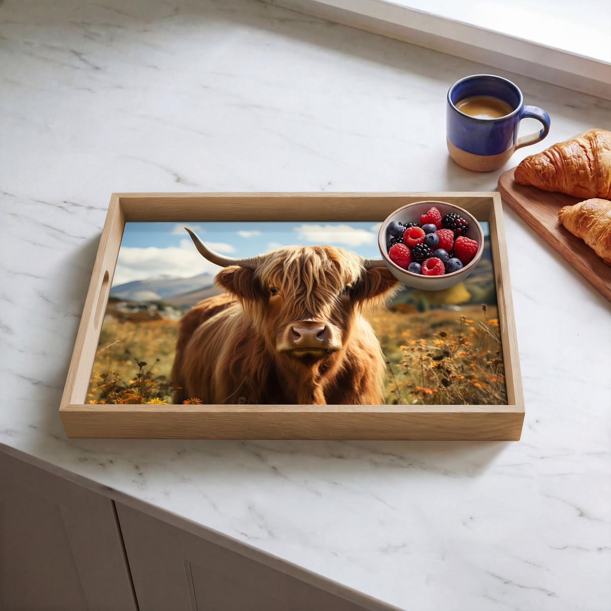 SERVÍROVACÍ PODNOS Skotský horal - Květiny - Rohy - Mraky 50x35 cm - hnědá, dřevo (50/5/5cm) - OnlyWow