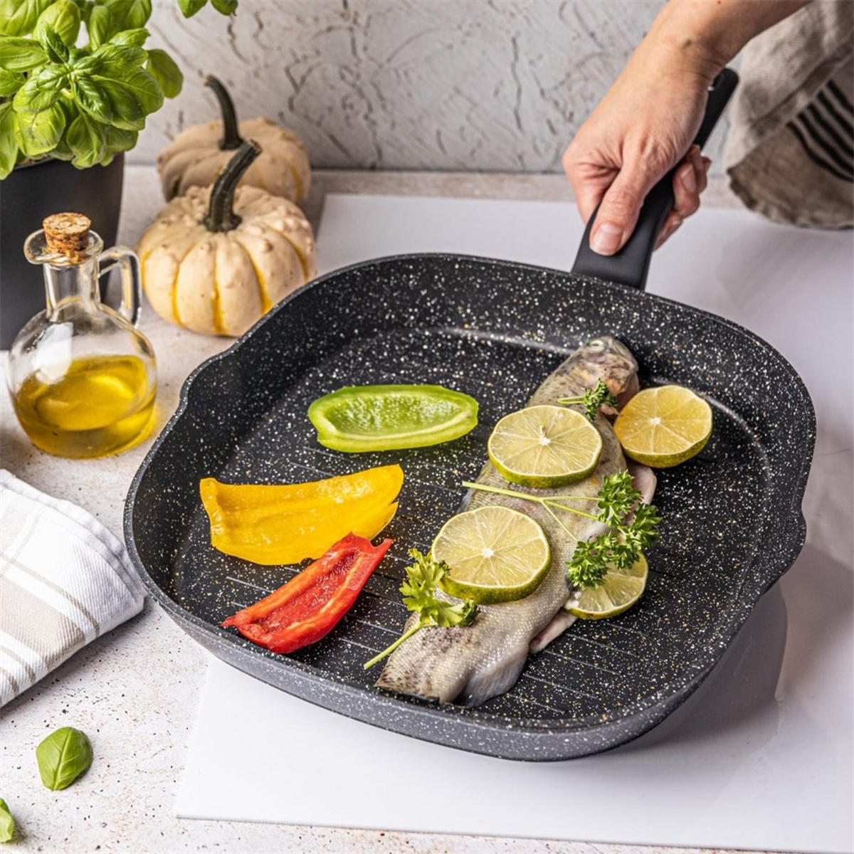 GRILLPFANNE Schwarz 28/28/4 cm KB7662 - Schwarz, Metall (28cm) - Klausberg 