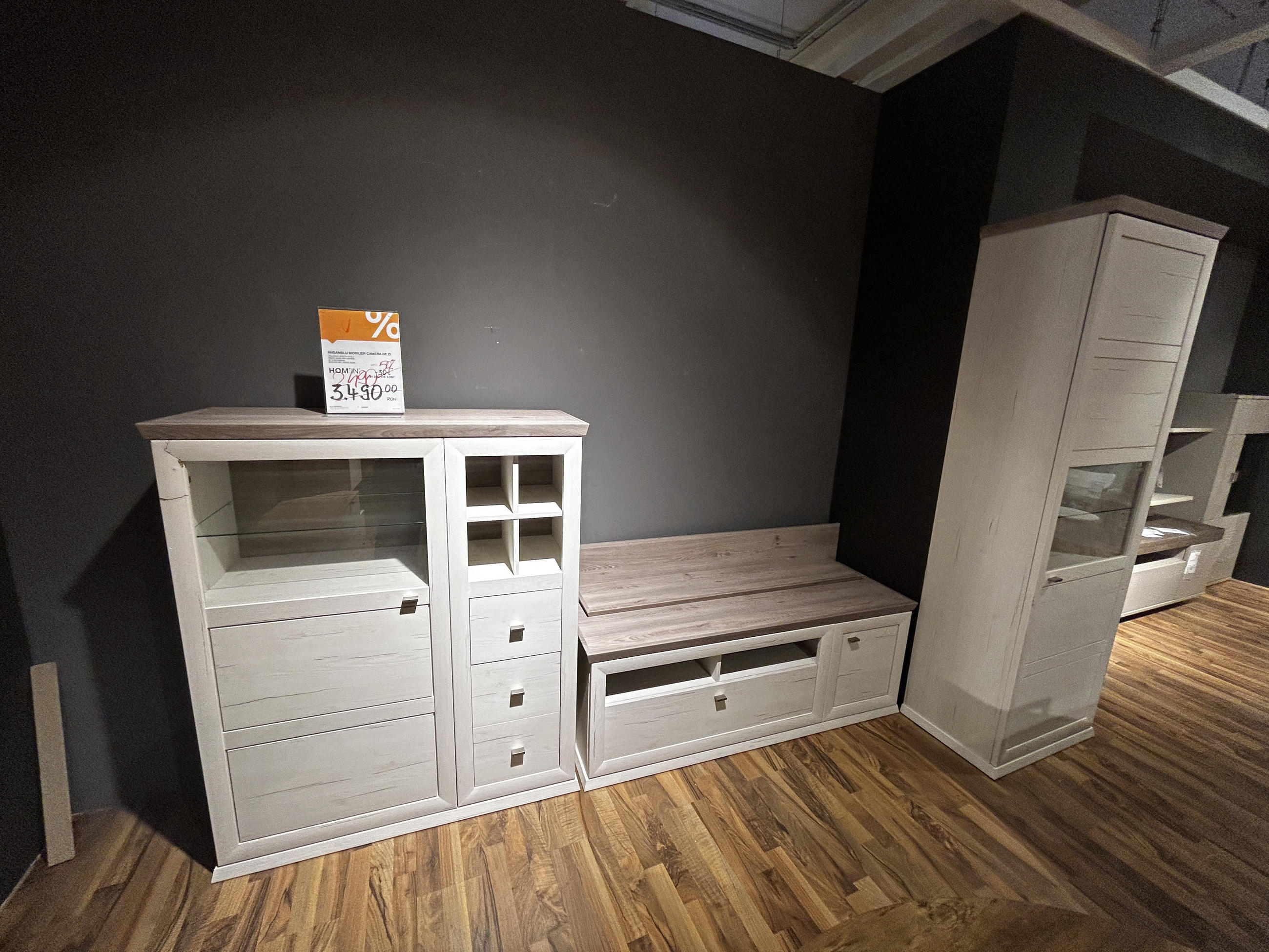 ANSAMBLU MOBILIER CAMERA DE ZI CAMRON - Hom`in